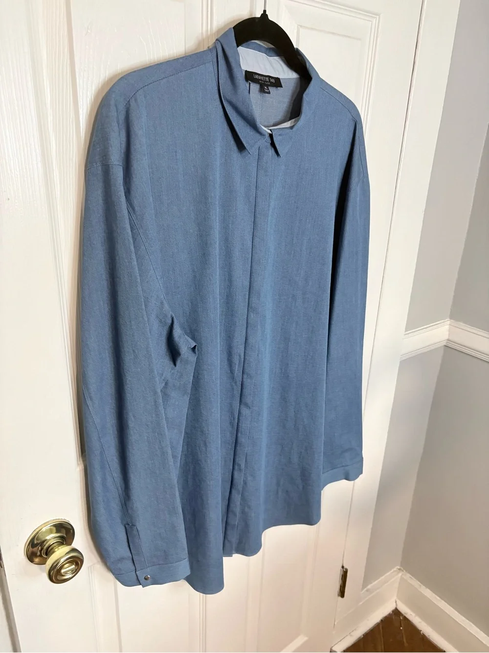 Lafayette 148 New York Hidden Placket Button Down Blouse XL Blue Chambray - Picture 3 of 9
